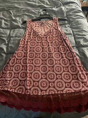 Massini Burgundy Medallion Swing Tank with Lace Hem